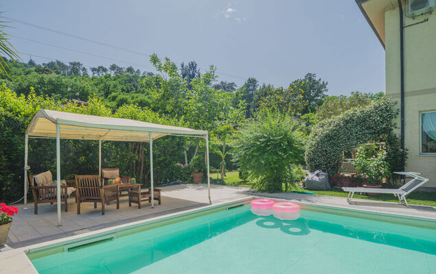 Gerry House - Photo 2